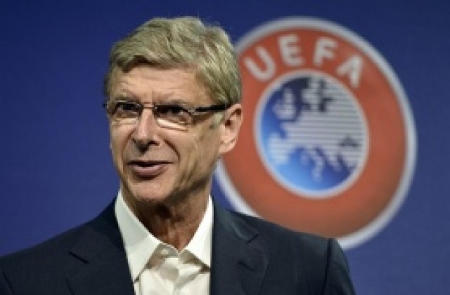 Венгер изчетка Бенитес преди сблъсъка в Шампионска лига