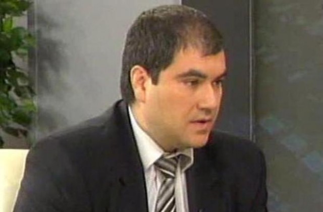 Цветомир Михов: Изходът е оставка на правителството