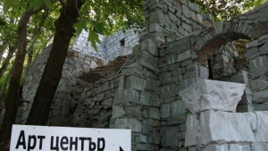 Откриват изложба Образи от камък цвят и звук