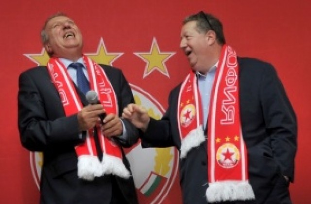 Отношенията между Томов и Титан - „Върни парите и ти даваме имотите“