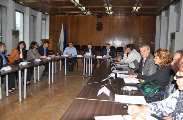 Фокус върху Северозапада поискаха кметове в Деня на диалога