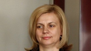 Министър Терзиева открива конференция по пътищата