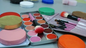 Мимовете подновяват състава си