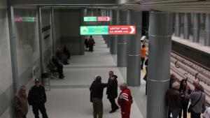 Теч на масло спря за часове една от линиите на