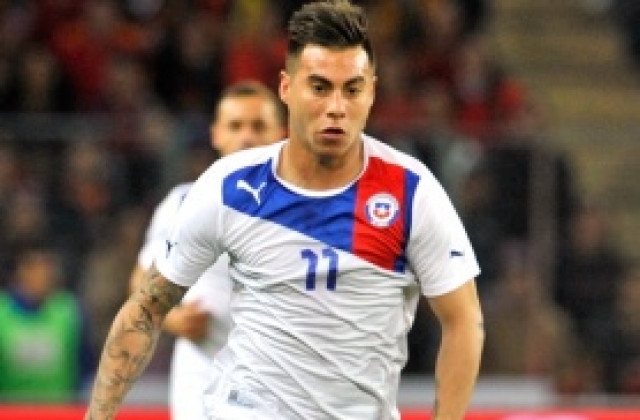 Наполи държи „на тъмно“ чилийски национал