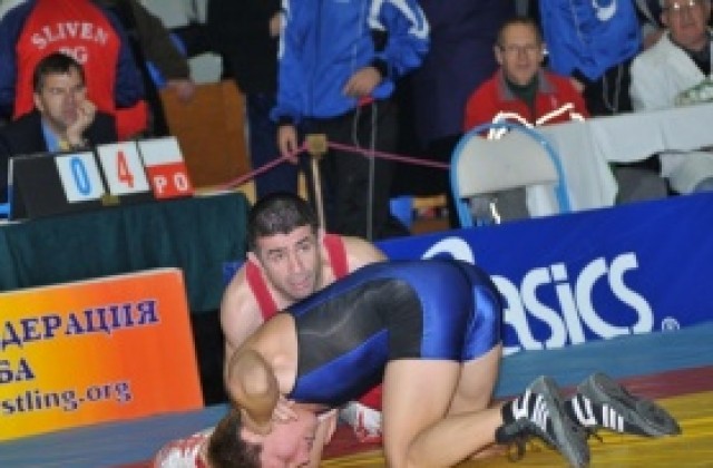 България със световна титла в борбата при ветераните