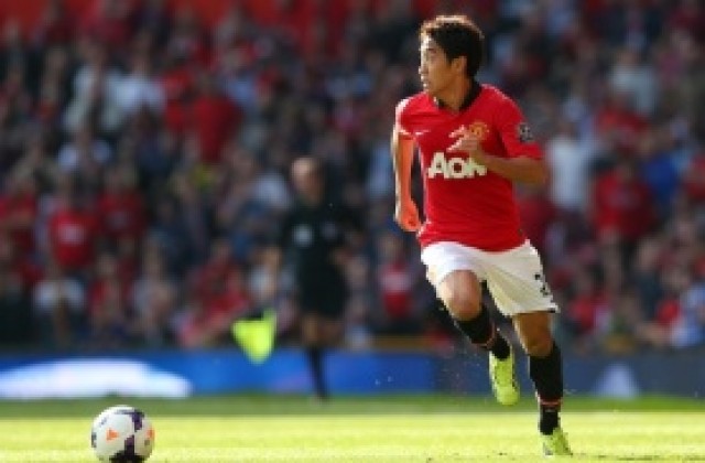 Юнайтед връща Кагава в Дортмунд, иска защитник