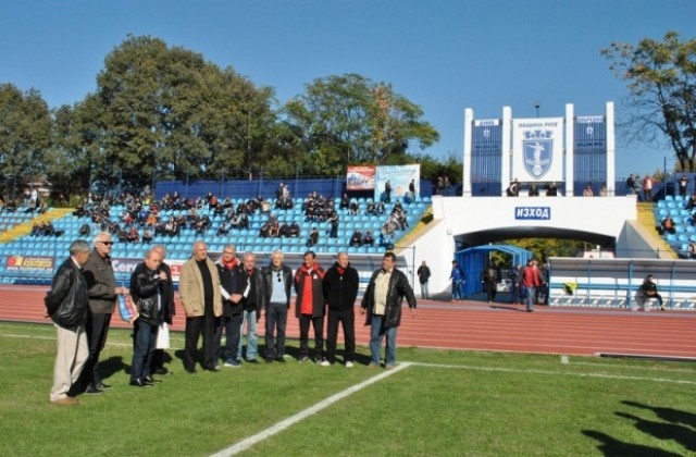 Кметът награди ветераните на ФК Дунав с плакет „Русе”