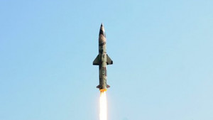 Индия успешно тества ракета способна да носи ядрен заряд