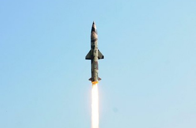 Индия успешно тества ракета, способна да носи ядрен заряд