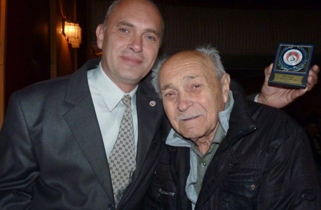 50 години организиран хандбал честваха в Мездра