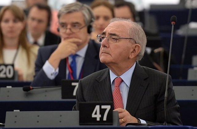 Сесията на Европарламента започна с минута мълчание за жертвите край Лампедуза