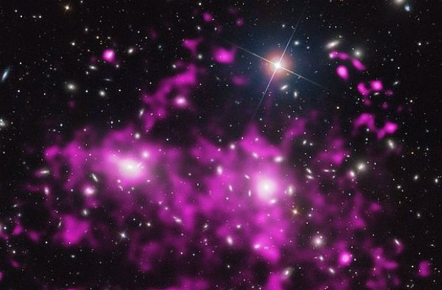 Астрономи откриха огромна планета