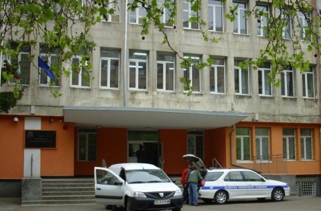 Обсъждат състоянието на училищата в областта