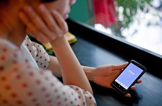 Иран няма да открива достъпа до Фейсбук