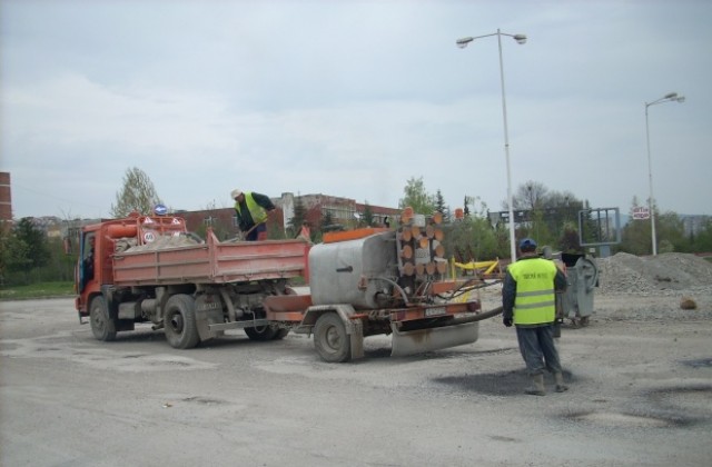 Асфалтират улица Д. Буйнозов във В. Търново