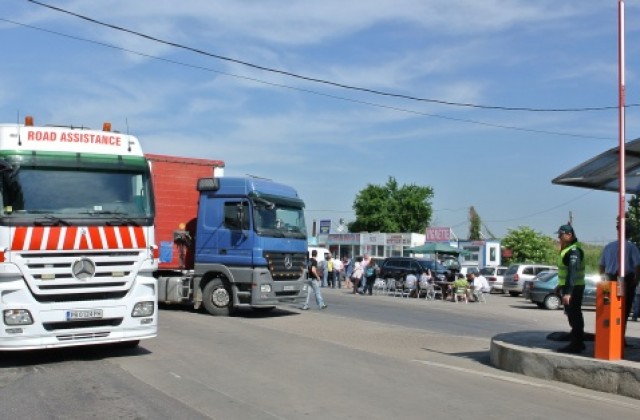 Турските шофьори искат незабавна среща между транспортните министри на България и Турция