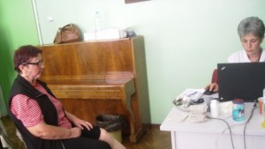 Носете бяла дреха на Световния ден за борба с остеопорозата