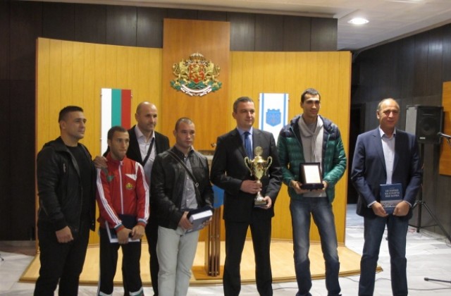 Кметът награди успели варненски спортисти