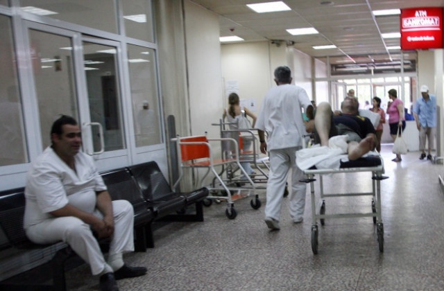 Транспортираха в „Пирогов” двама пострадали при възпламеняване на газ