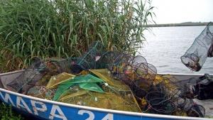 Инспектори от ИАРА иззеха риба и бракониерски мрежи