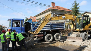 Започна изграждането на канализацията в кв К Ганчев запад