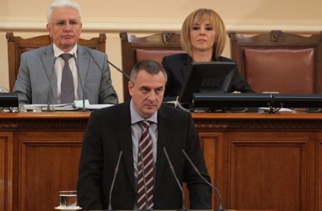 Четирима бежанци застрашавали националната ни сигурност