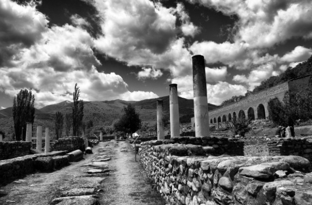 Фотоизложба показва разкопките на древен град в Македония