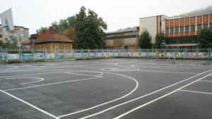 85 000 лв за ремонта на двора в училище Неофит