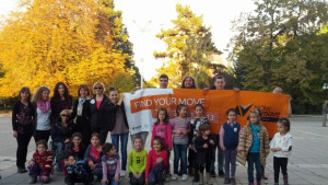 Скачане на въжета лимбо и боча в Седмицата на движението