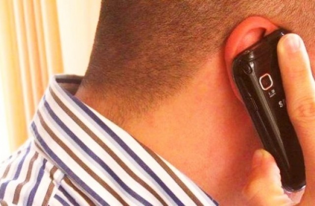 Телефонен измамник се сдоби с 1000 лв. и златни накити