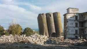 С нов взрив събарят силозите в Благоевград