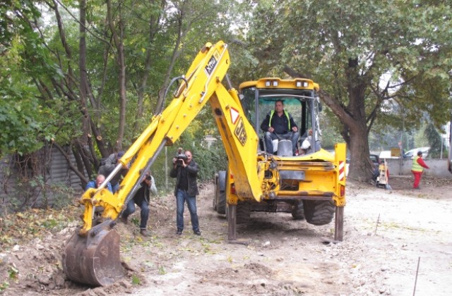 Отварят нов изход за линейките, до седмица започва ремонт на Брегалница