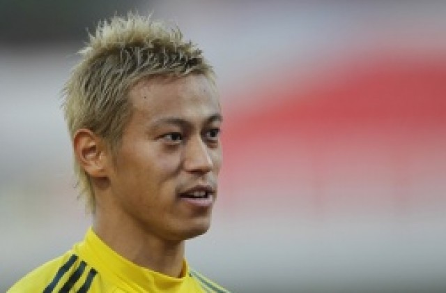 Тотнъм изпреварва Милан за Хонда