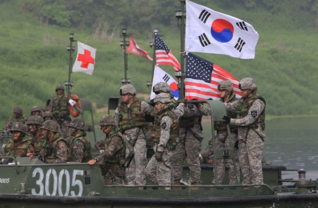 Северна Корея: Провокациите на САЩ ще доведат до „тотална война”