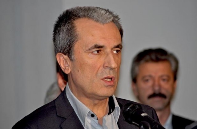 Пренасочват пари към други политики след съкращения в администрацията