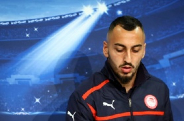 Интерес от Бундеслигата към Митроглу, Дортмунд го иска за заместник на Левандовски