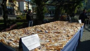 Тиквеник дълъг 249 метра показаха по време на есенните празници