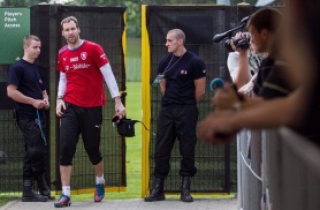 Петър Чех: Ние сме само върхът на айсберга, помислете за подрастващите!