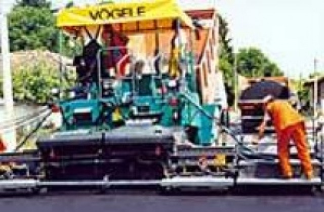 Ремонтни дейности на 5 третокласни пътни отсечки в областта