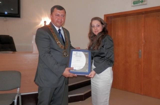 Община Павликени защити сертификати за качество и сигурност на информацията