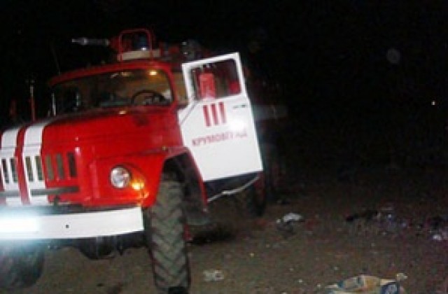 4 автомобила горяха пред дома на съветник от ГЕРБ