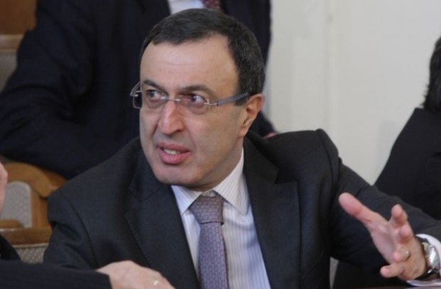 Умишлено се поддържа тезата, че Делян Пеевски е единственият проблем, смята Петър Стоянов