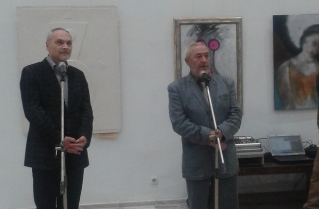 Чешкият посланик откри във В. Търново изложба на Пражката Академията по изящни изкуства