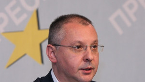 Станишев съветва ЦвЦветанов да продаде апартамент и да обезщети Гуцанов