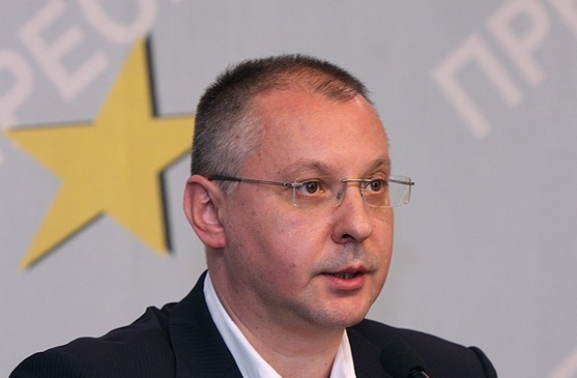 Станишев съветва Цв.Цветанов да продаде апартамент и да обезщети  Гуцанов