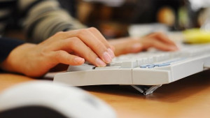 Правец отново на компютърния пазар