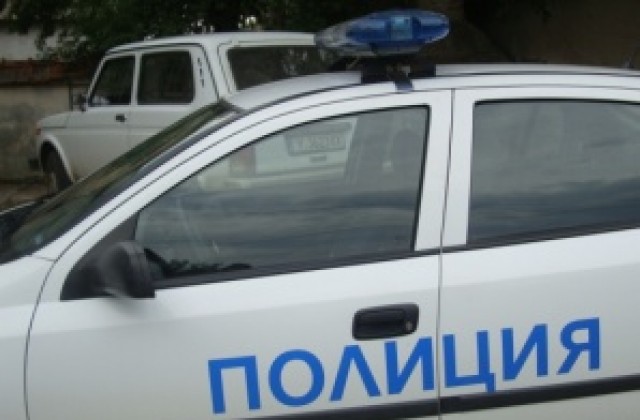 Венцислав Дорелов минал през крака на полицай, наложена му е гаранция 2000 лв.