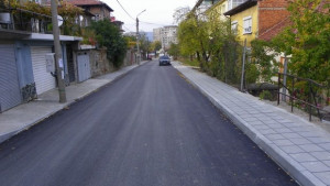 Улица Васил Друмев е с нова асфалтова настилка