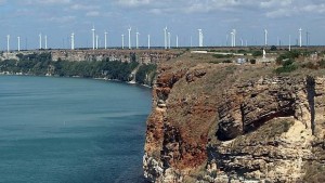 Еврокомисията предявява иск срещу България заради вятърни паркове